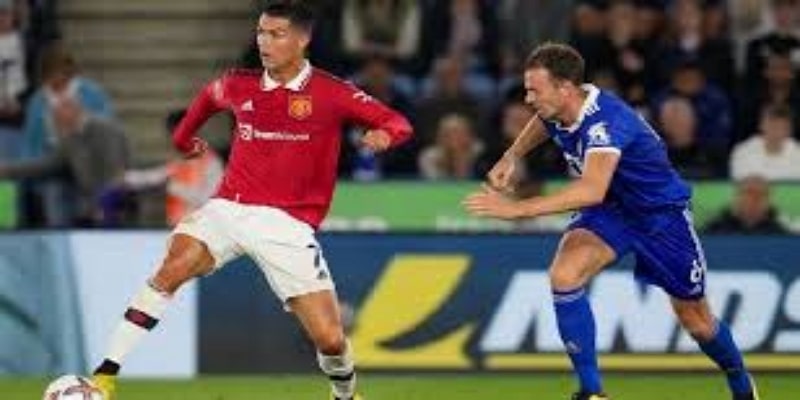 戴维斯伤停对南安普顿中场的影响- 爱游戏体育