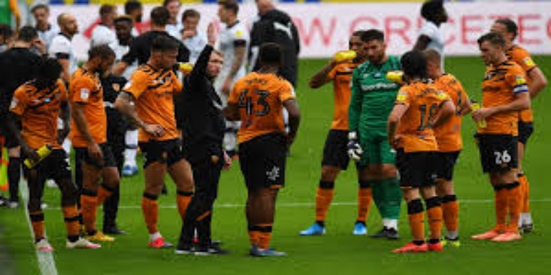 追踪：执教回顾与战术困境- 爱游戏体育