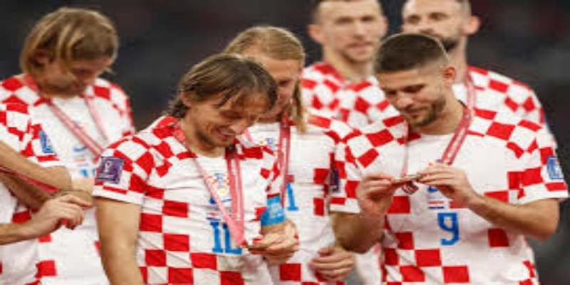 争议与公众舆论-爱游戏体育