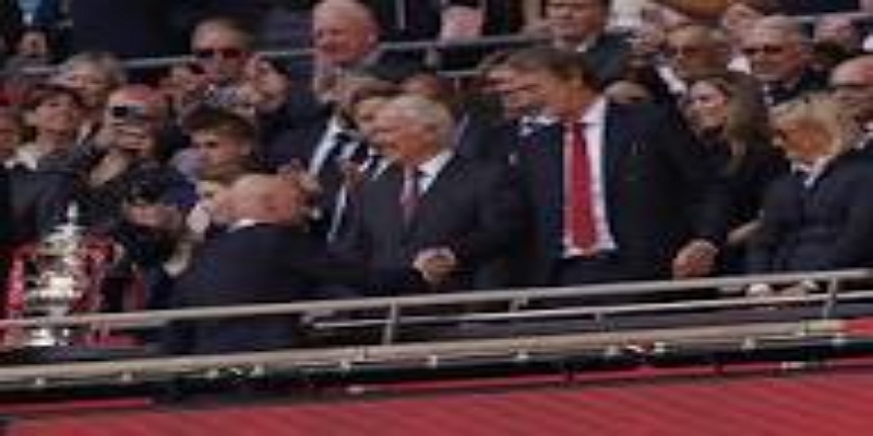 球队运营与阵容补强方向-爱游戏体育