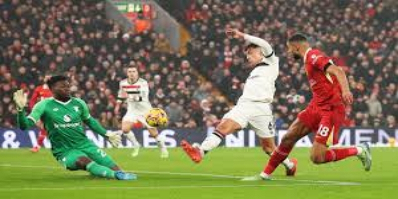 战术对弈全解析：穆里尼奥的克制与克洛普的强压- 爱游戏体育