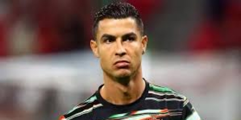 爱游戏体育赛季转折点：从动荡开局到全面统治-爱游戏体育