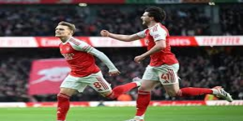 安菲尔德考验：新枪手的英超成人礼 -爱游戏体育