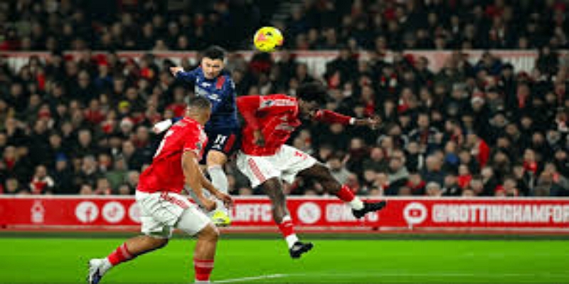 比赛进程回顾：世界波扳平与红牌风波-  爱游戏体育