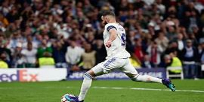 球员表现评估与数据对比-爱游戏体育