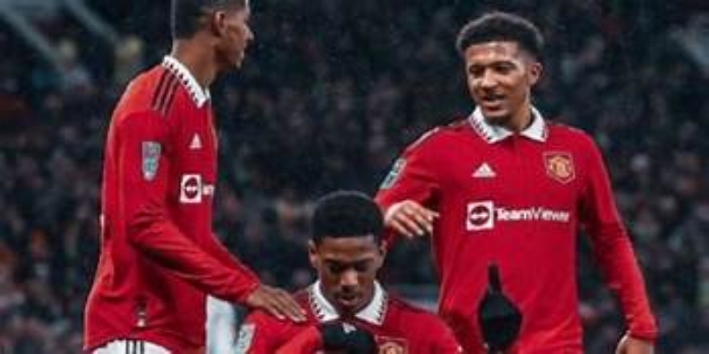 战术大师的可能性：马丁内斯的救赎之路 -爱游戏体育