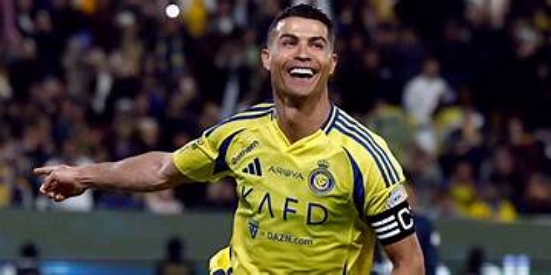 暖心瞬间：C罗与球迷互动引爆社交媒体-爱游戏体育