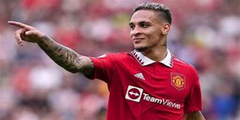 曼联商业战略升级：爱游戏体育解读新赞助机遇-爱游戏体育