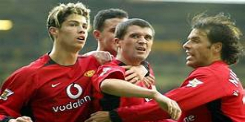 爱游戏体育回顾：更衣室冲突与红魔精神的双面性-爱游戏体育