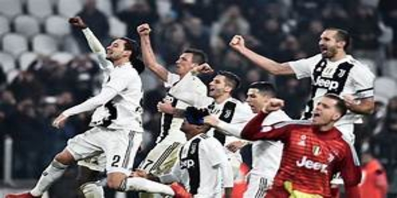 爱游戏体育解析：世纪转会背后的权力博弈与战略布局-爱游戏体育